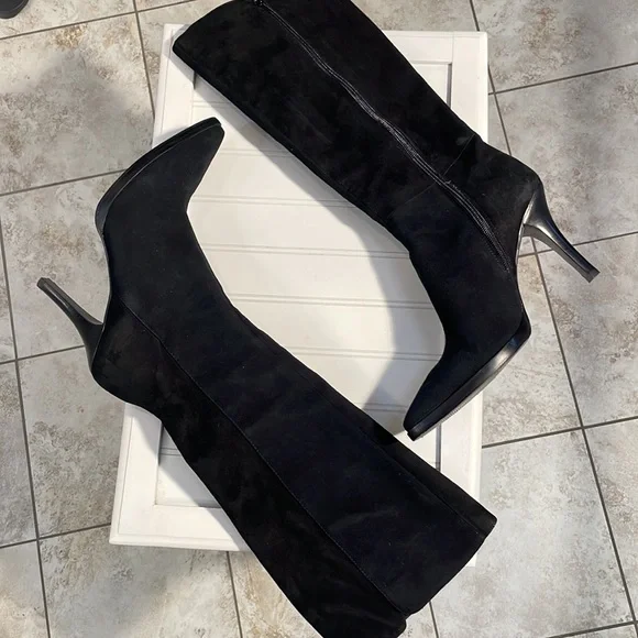 Women’s High Heel Boots - Picture 2 of 3